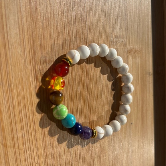 White Howlite Rainbow Chakra Beaded Bracelet - Picture 8 of 10